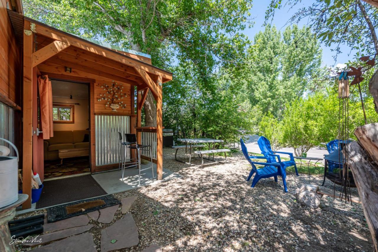 Lava Hideout Cabins Lava Hot Springs Εξωτερικό φωτογραφία