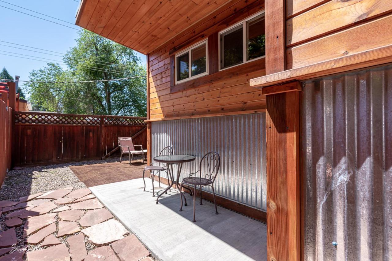 Lava Hideout Cabins Lava Hot Springs Εξωτερικό φωτογραφία