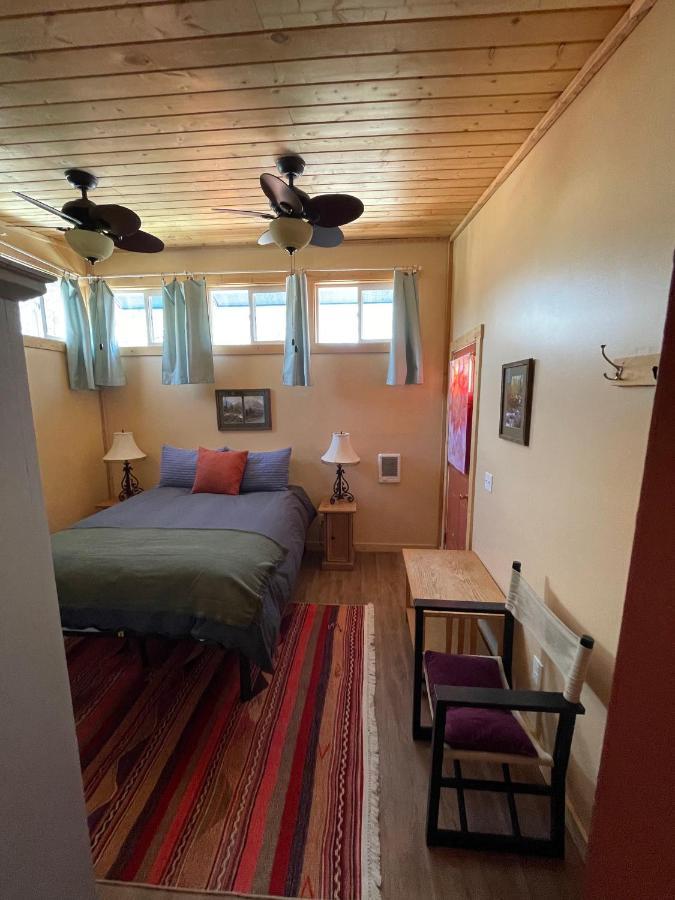 Lava Hideout Cabins Lava Hot Springs Εξωτερικό φωτογραφία